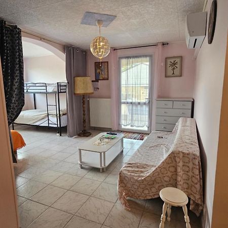Gite Esprit Etape Saint-Barthelemy-de-Vals Exterior photo